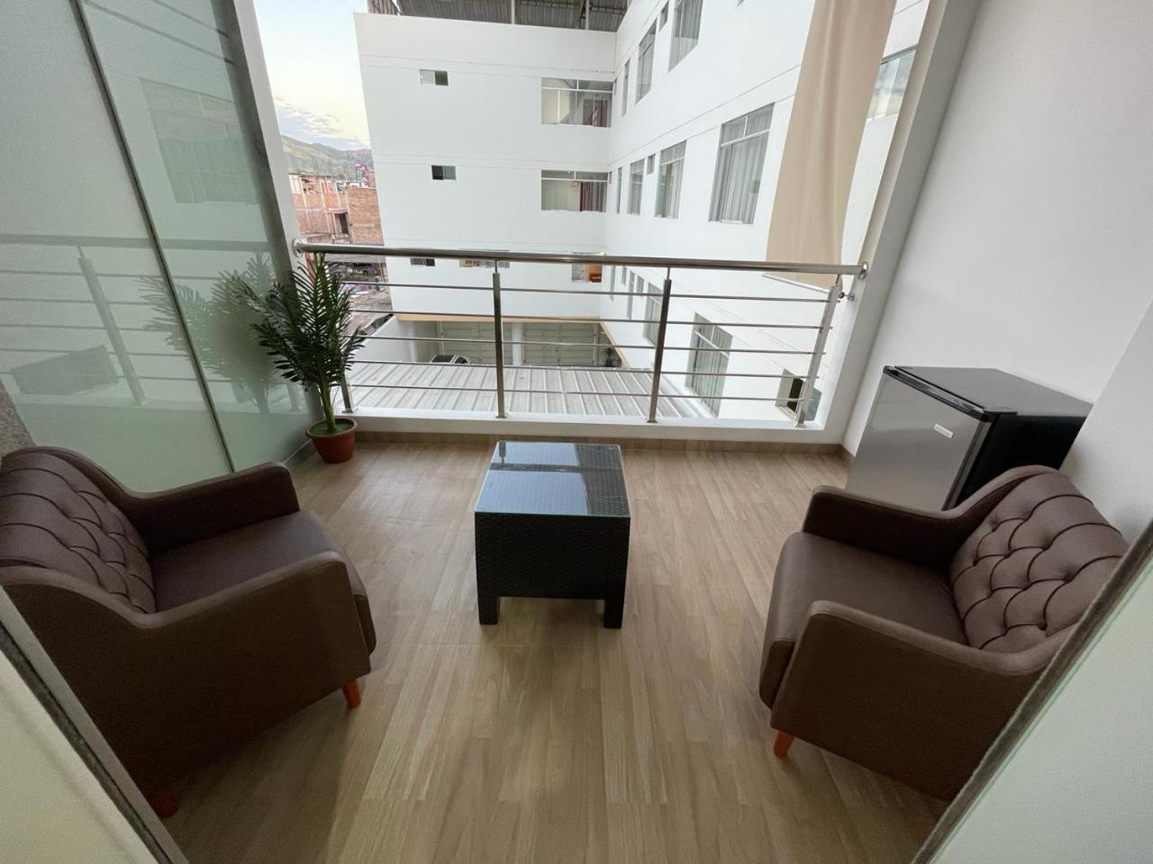 Hotel Americano Хаен Екстериор снимка
