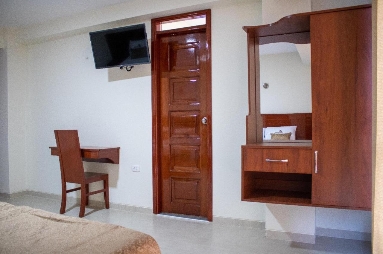 Hotel Americano Хаен Екстериор снимка